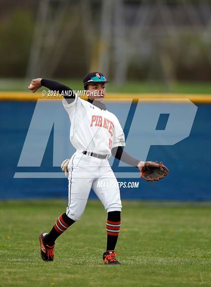 Thumbnail 3 in Boyd-Buchanan vs. South Pittsburg photogallery.