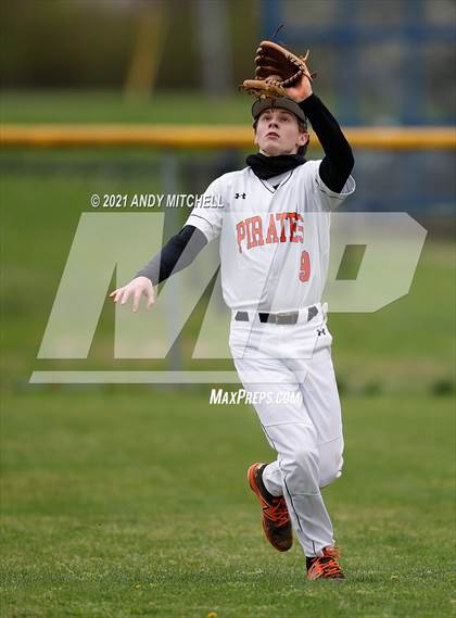 Thumbnail 3 in Boyd-Buchanan vs. South Pittsburg photogallery.