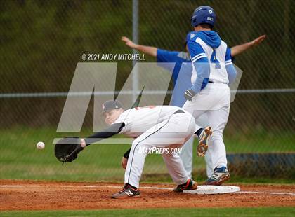Thumbnail 3 in Boyd-Buchanan vs. South Pittsburg photogallery.
