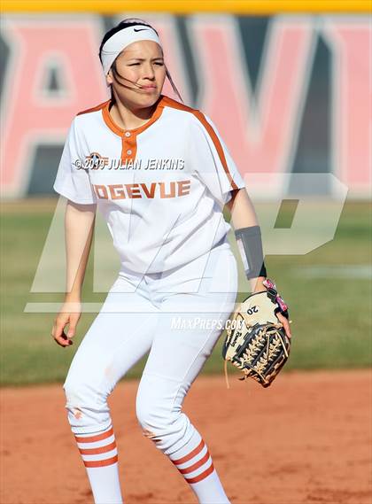 Thumbnail 3 in Bishop Manogue vs Ridgevue (Win The Pitch Tournament) photogallery.