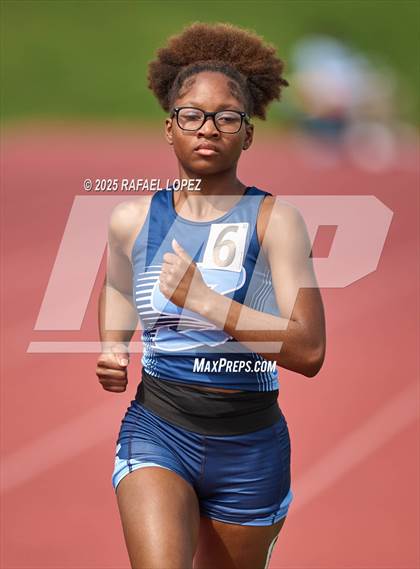 Thumbnail 1 in Dave Bethany Relays(1600M) photogallery.