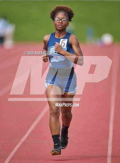 Thumbnail 2 in Dave Bethany Relays(1600M) photogallery.
