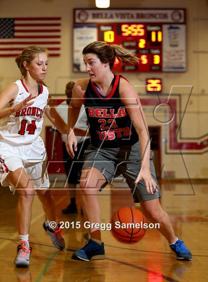 Thumbnail 2 in Bella Vista vs Alumni photogallery.