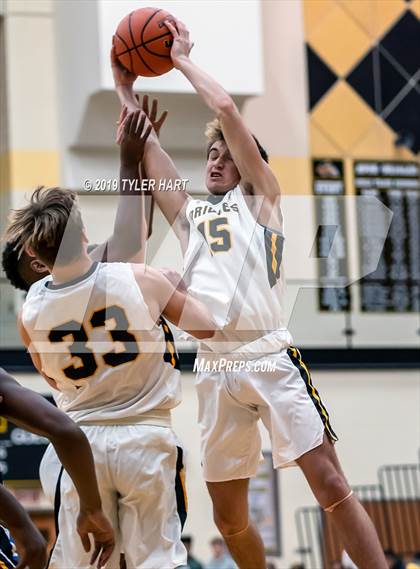 Thumbnail 2 in Hamilton Southeastern @ Avon photogallery.