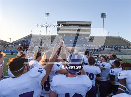 Thumbnail 1 in College Station vs. Georgetown (UIL 5A Area Playoff) photogallery.