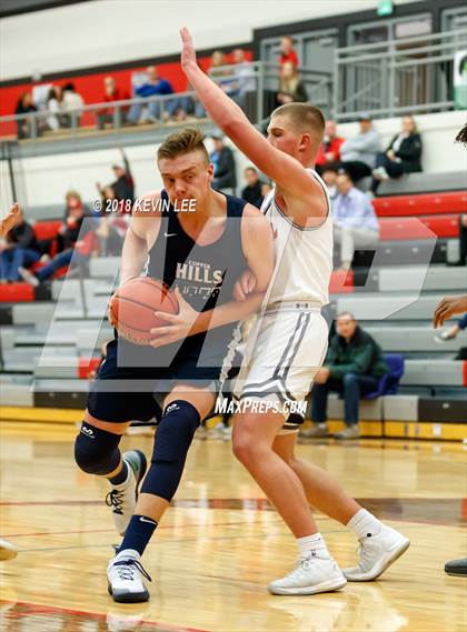 Thumbnail 2 in Bountiful vs. Copper Hills (Utah Elite 8) photogallery.