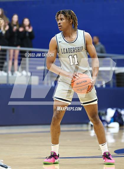 Thumbnail 2 in Decatur vs Young Men's Leadership Academy (UIL 4A Bi-District Playoff) photogallery.