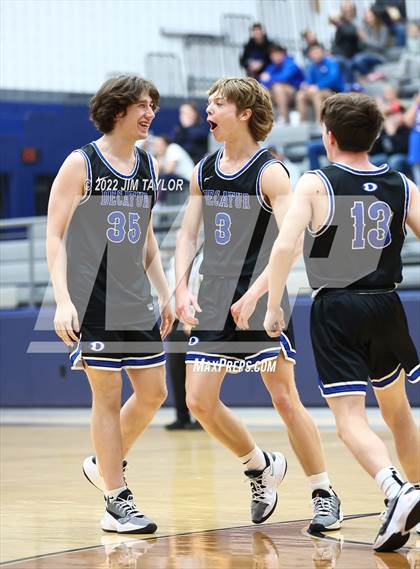 Thumbnail 2 in Decatur vs Young Men's Leadership Academy (UIL 4A Bi-District Playoff) photogallery.
