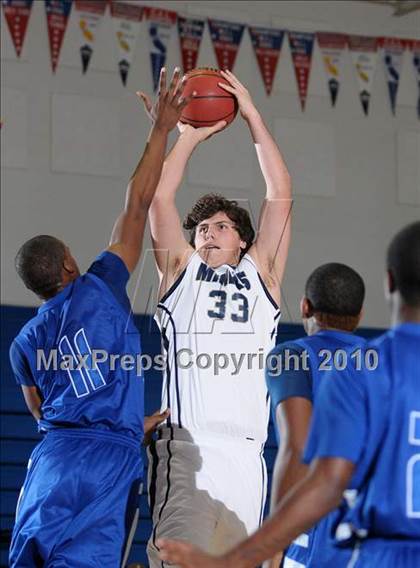 Thumbnail 1 in Hogan vs. Nevada Union (Les Curry Invitational) photogallery.