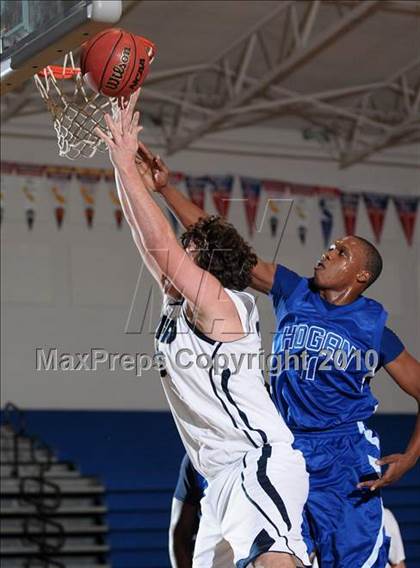 Thumbnail 3 in Hogan vs. Nevada Union (Les Curry Invitational) photogallery.