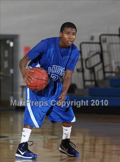 Thumbnail 2 in Hogan vs. Nevada Union (Les Curry Invitational) photogallery.