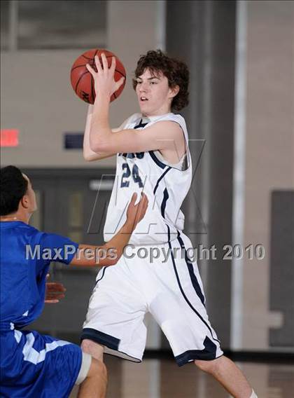 Thumbnail 3 in Hogan vs. Nevada Union (Les Curry Invitational) photogallery.