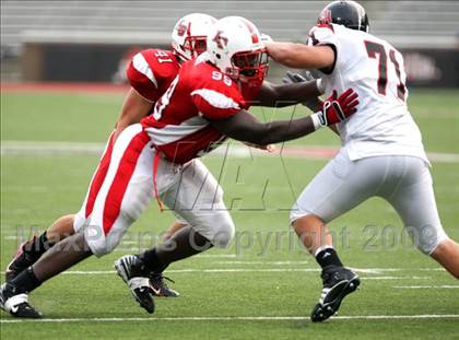 Thumbnail 3 in Oak Hills vs. La Salle (Skyline Crosstown Showdown) photogallery.