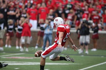 Thumbnail 3 in Oak Hills vs. La Salle (Skyline Crosstown Showdown) photogallery.