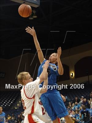 Thumbnail 3 in Santa Fe Christian vs. San Pasqual Academy (SDS D5 Final) photogallery.