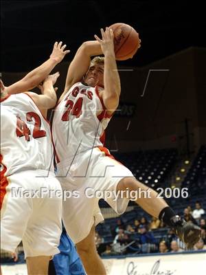 Thumbnail 2 in Santa Fe Christian vs. San Pasqual Academy (SDS D5 Final) photogallery.