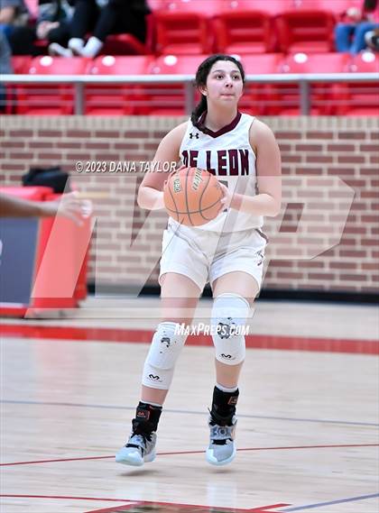 Thumbnail 2 in De Leon vs Valley Mills (UIL 2A Region II Bi-District) photogallery.