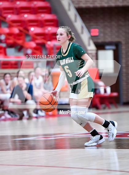 Thumbnail 2 in De Leon vs Valley Mills (UIL 2A Region II Bi-District) photogallery.