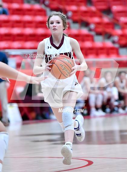 Thumbnail 3 in De Leon vs Valley Mills (UIL 2A Region II Bi-District) photogallery.
