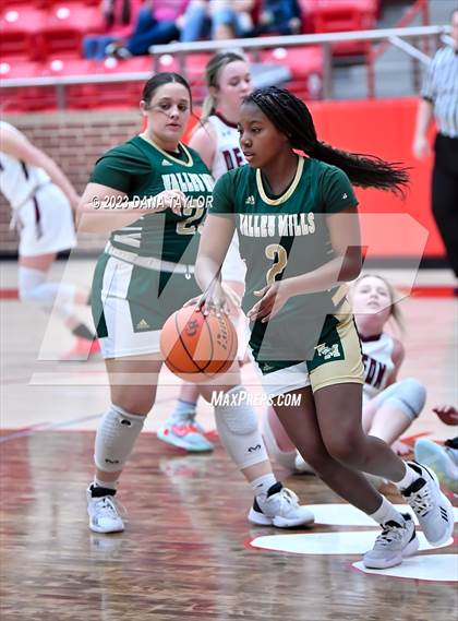 Thumbnail 3 in De Leon vs Valley Mills (UIL 2A Region II Bi-District) photogallery.