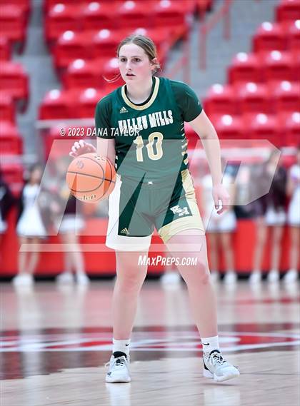 Thumbnail 3 in De Leon vs Valley Mills (UIL 2A Region II Bi-District) photogallery.