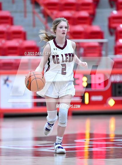 Thumbnail 2 in De Leon vs Valley Mills (UIL 2A Region II Bi-District) photogallery.