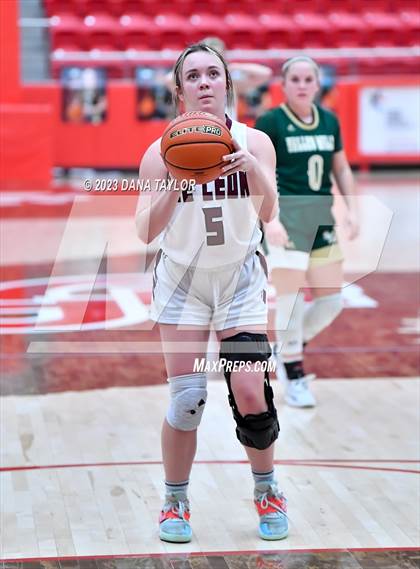 Thumbnail 1 in De Leon vs Valley Mills (UIL 2A Region II Bi-District) photogallery.