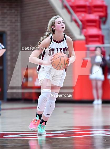Thumbnail 1 in De Leon vs Valley Mills (UIL 2A Region II Bi-District) photogallery.