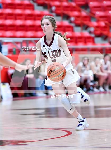 Thumbnail 2 in De Leon vs Valley Mills (UIL 2A Region II Bi-District) photogallery.