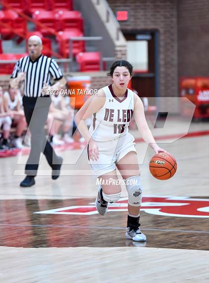 Thumbnail 1 in De Leon vs Valley Mills (UIL 2A Region II Bi-District) photogallery.