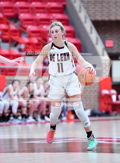 Thumbnail 1 in De Leon vs Valley Mills (UIL 2A Region II Bi-District) photogallery.