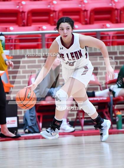 Thumbnail 1 in De Leon vs Valley Mills (UIL 2A Region II Bi-District) photogallery.