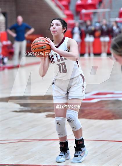 Thumbnail 3 in De Leon vs Valley Mills (UIL 2A Region II Bi-District) photogallery.