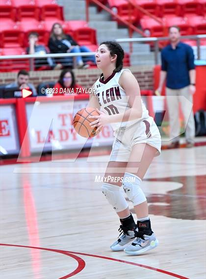Thumbnail 2 in De Leon vs Valley Mills (UIL 2A Region II Bi-District) photogallery.