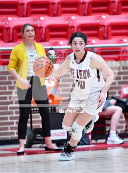 Thumbnail 3 in De Leon vs Valley Mills (UIL 2A Region II Bi-District) photogallery.