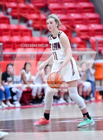 Thumbnail 1 in De Leon vs Valley Mills (UIL 2A Region II Bi-District) photogallery.