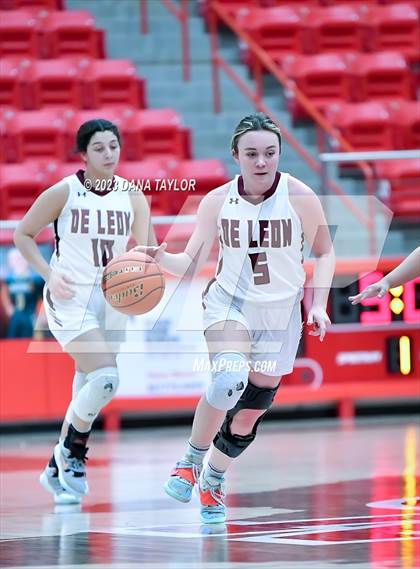 Thumbnail 3 in De Leon vs Valley Mills (UIL 2A Region II Bi-District) photogallery.