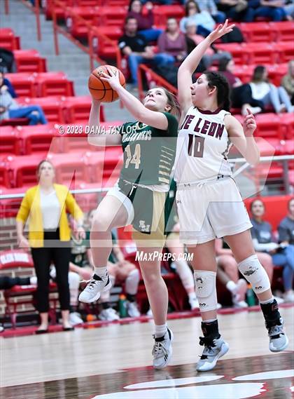 Thumbnail 3 in De Leon vs Valley Mills (UIL 2A Region II Bi-District) photogallery.
