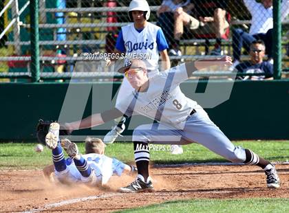 Thumbnail 3 in Saint Francis vs. Davis (Boras Classic North) photogallery.