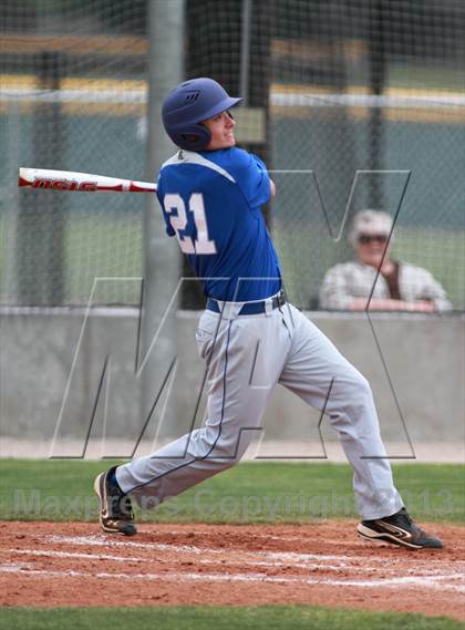 Thumbnail 1 in Arkansas City vs. Andover (KSHSAA 5A Regional Playoff) photogallery.