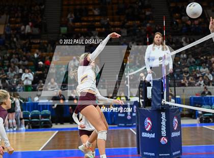Thumbnail 3 in Alamosa vs. Manitou Springs (CHSAA 3A 1st Round) photogallery.