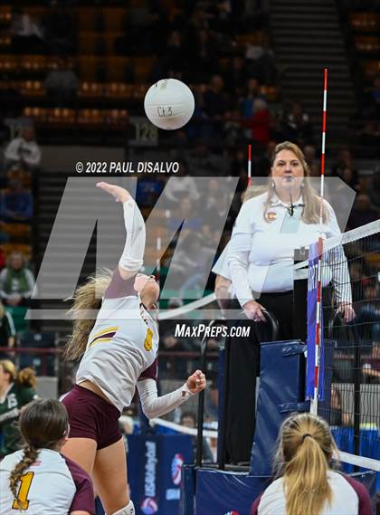 Thumbnail 2 in Alamosa vs. Manitou Springs (CHSAA 3A 1st Round) photogallery.