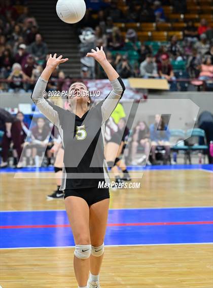 Thumbnail 3 in Alamosa vs. Manitou Springs (CHSAA 3A 1st Round) photogallery.