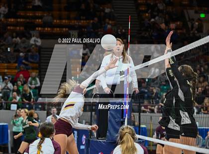 Thumbnail 3 in Alamosa vs. Manitou Springs (CHSAA 3A 1st Round) photogallery.