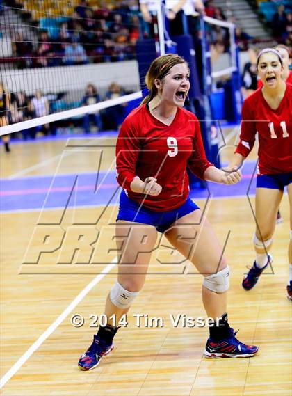 Thumbnail 2 in Idalia vs. Springfield (CHSAA 1A Playoff) photogallery.