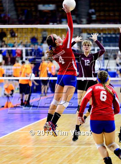 Thumbnail 2 in Idalia vs. Springfield (CHSAA 1A Playoff) photogallery.
