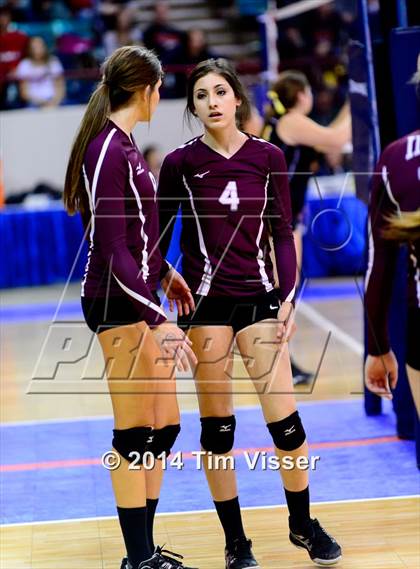 Thumbnail 1 in Idalia vs. Springfield (CHSAA 1A Playoff) photogallery.
