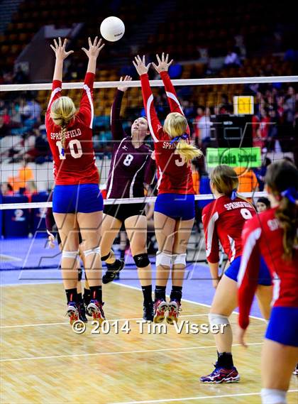 Thumbnail 3 in Idalia vs. Springfield (CHSAA 1A Playoff) photogallery.
