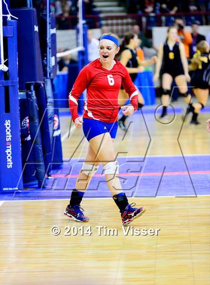 Thumbnail 2 in Idalia vs. Springfield (CHSAA 1A Playoff) photogallery.