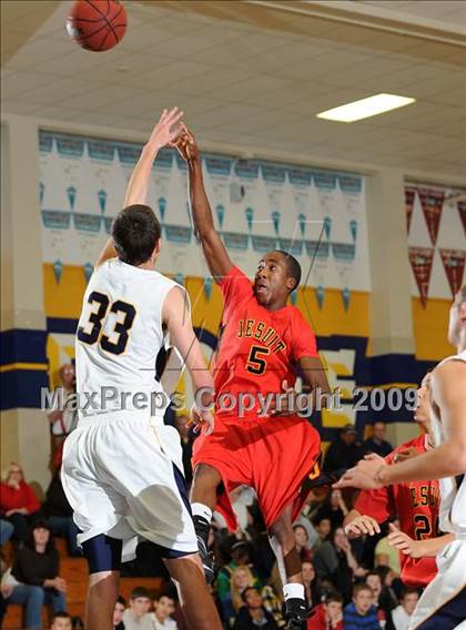 Thumbnail 2 in Jesuit vs. Oak Ridge (Trojan Toss-Up) photogallery.